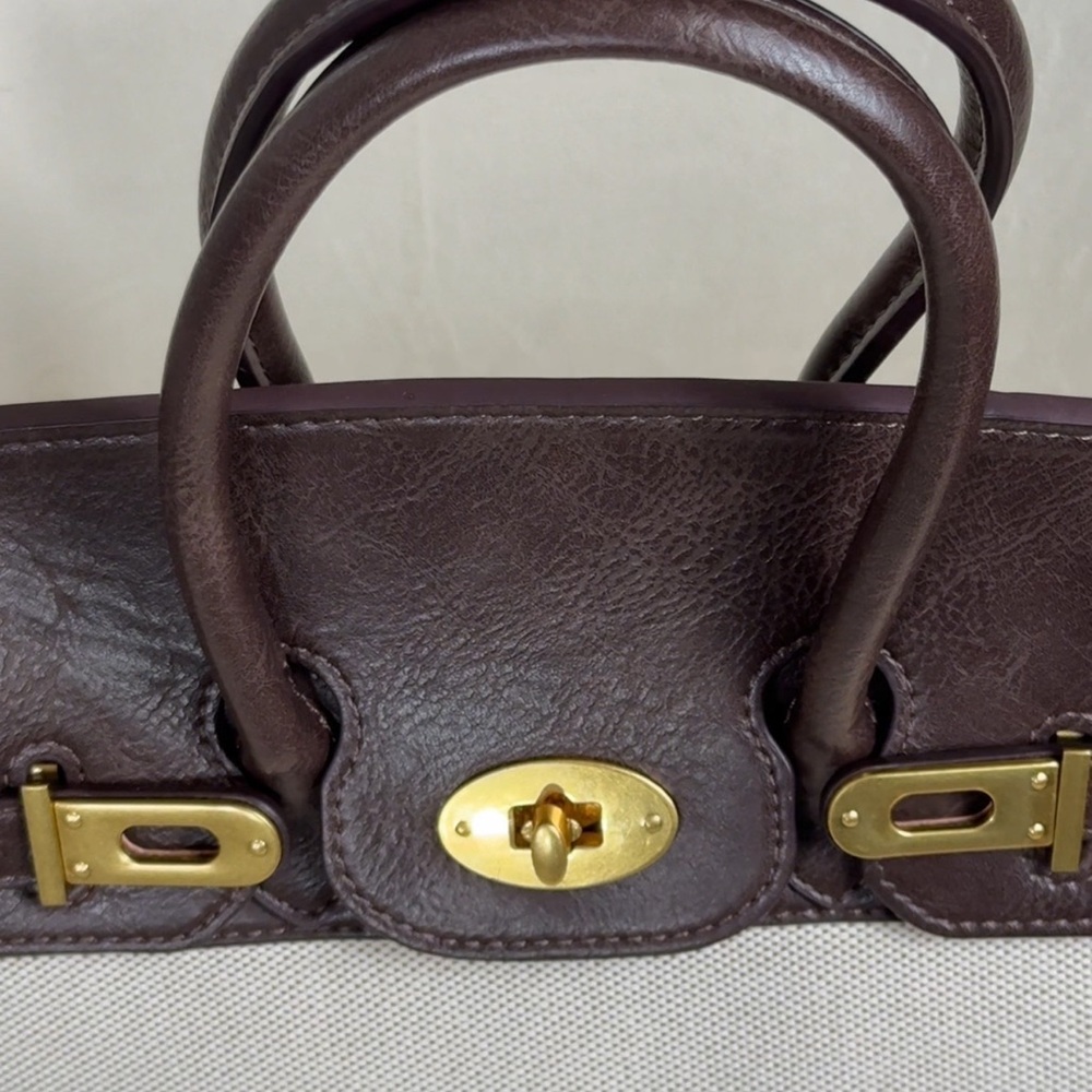 VELANTRA WEEKENDER: Elegant Brown and Cream Women's Handbag - Picture 9 of 16